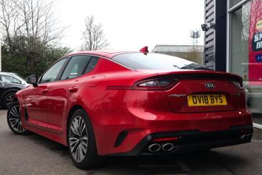 SPOTICAR Kia Stinger 2.0 T-gdi Gt-line S Gran Turismo Auto Euro 6 (s/s) Used Car - Saloon Petrol Red - Leamington - 1200584373_2