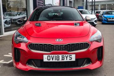 SPOTICAR Kia Stinger 2.0 T-gdi Gt-line S Gran Turismo Auto Euro 6 (s/s) Used Car - Saloon Petrol Red - Leamington - 1200584373_3