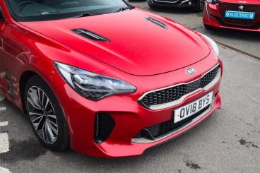 SPOTICAR Kia Stinger 2.0 T-gdi Gt-line S Gran Turismo Auto Euro 6 (s/s) Used Car - Saloon Petrol Red - Leamington - 1200584373_5