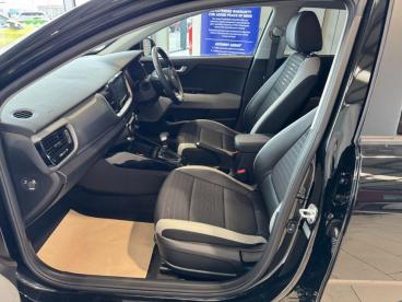 SPOTICAR Kia Stonic 1.0 T-gdi 3 Dct Euro 6 (s/s) 5dr Used Car - Suv Petrol Black - Ashington - 1200549786_3