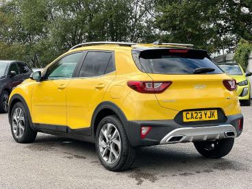 SPOTICAR Kia Stonic 1.0 T-gdi Gt-line Dct Euro 6 (s/s) 5dr Used Car - Suv Petrol Yellow - Pontypridd - 1200550578_5