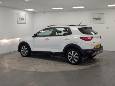 SPOTICAR Kia Stonic 1.0 T-gdi 2 Dct Euro 6 (s/s) 5dr Used Car - Suv Petrol White - Stafford - 1200556942_5