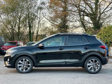 SPOTICAR Kia Stonic 1.0 T-gdi 4 Euro 6 (s/s) 5dr Used Car - Suv Petrol Black - Pontypridd - 1200563707_4