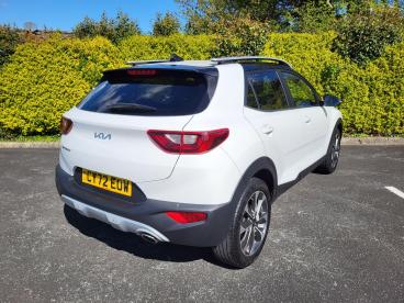 SPOTICAR Kia Stonic 1.0 T-gdi Mhev Connect Dct Euro 6 (s/s) 5dr Used Car - Suv Hybrid White - Llangefni - 1200592856_2
