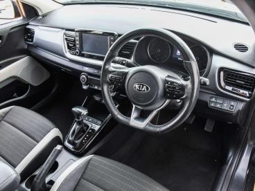 SPOTICAR Kia Stonic 1.0 T-gdi 3 Dct Euro 6 (s/s) 5dr Used Car - Suv Petrol Grey - Nuneaton - 1200597945_3