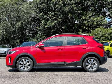 SPOTICAR Kia Stonic 1.0 T-gdi 2 Dct Euro 6 (s/s) 5dr Used Car - Suv Petrol Red - Pontypridd - 1200612679_4