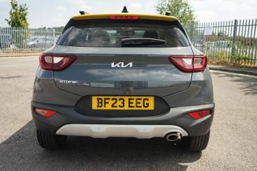 SPOTICAR Kia Stonic 1.0 T-gdi Quantum Euro 6 (s/s) 5dr Used Car - Suv Petrol Grey - Bromsgrove - 1200617970_4