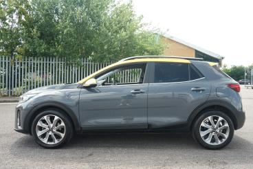 SPOTICAR Kia Stonic 1.0 T-gdi Quantum Euro 6 (s/s) 5dr Used Car - Suv Petrol Grey - Bromsgrove - 1200617970_5