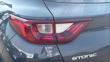 SPOTICAR Kia Stonic 1.0 T-gdi Quantum Euro 6 (s/s) 5dr Used Car - Suv Petrol Grey - Redditch - 1200618952_5
