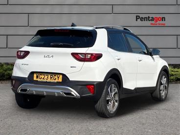 SPOTICAR Kia Stonic 1.0 T-gdi Mhev Gt-line S Euro 6 (s/s) 5dr Used Car - Suv Hybrid White - Lincoln - 1200632382_4