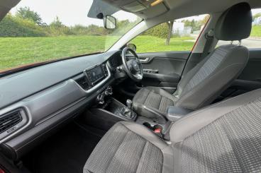 SPOTICAR Kia Stonic 1.0 T-gdi 2 Euro 6 (s/s) 5dr Used Car - Suv Petrol Red - Bridgend - 1200633491_2