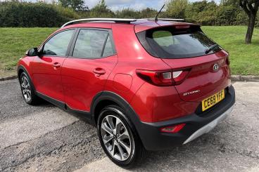 SPOTICAR Kia Stonic 1.0 T-gdi 2 Euro 6 (s/s) 5dr Used Car - Suv Petrol Red - Bridgend - 1200633491_3