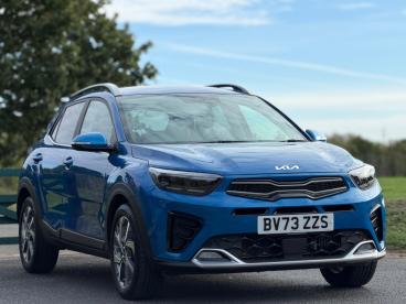 SPOTICAR Kia Stonic 1.0 T-gdi Mhev Gt-line S Euro 6 (s/s) 5dr Used Car - Suv Hybrid Blue - Balsall Common - 1200638006_1
