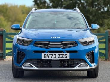 SPOTICAR Kia Stonic 1.0 T-gdi Mhev Gt-line S Euro 6 (s/s) 5dr Used Car - Suv Hybrid Blue - Balsall Common - 1200638006_5