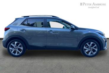 SPOTICAR Kia Stonic 1.0 T-gdi Mhev Gt-line S Dct Euro 6 (s/s) 5dr Used Car - Suv Hybrid Grey - Castleford - 1200638833_2