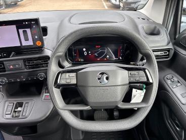 SPOTICAR Kia Stonic 1.0 T-gdi Mhev Gt-line Dct Euro 6 (s/s) 5dr Used Car - Suv Hybrid Grey - Tonbridge - 1200642194_3