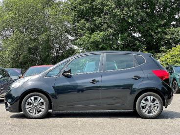 SPOTICAR Kia Venga 1.6 3 Euro 6 (s/s) 5dr Used Car - City Car Petrol Black - Pontypridd - 1200603119_4