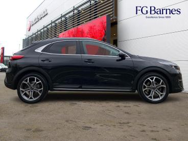 SPOTICAR Kia Xceed 1.5 T-gdi 3 Euro 6 (s/s) 5dr Used Car - Suv Petrol Black - Guildford - 1200545798_2