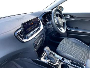 SPOTICAR Kia Xceed 1.5 T-gdi 3 Dct Euro 6 (s/s) 5dr Used Car - Suv Petrol Silver - Ashington - 1200592516_3