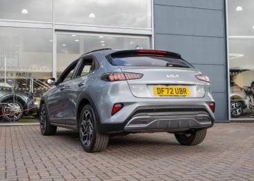 SPOTICAR Kia Xceed 1.5 T-gdi Gt-line Euro 6 (s/s) 5dr Used Car - Suv Petrol Silver - Aldershot - 1200627158_3