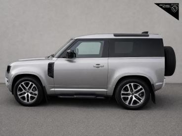 SPOTICAR Land Rover Defender 3.0 P400 Mhev Xs Edition Auto 4wd Euro 6 (s/s) 3dr Used Car - Suv Petrol Silver - Rochdale - 1200605141_4