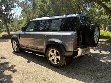 SPOTICAR Land Rover Defender 2.0 Sd4 Se Auto 4wd Euro 6 (s/s) 5dr Used Car - Suv Diesel Grey - Salisbury - 500643329_3