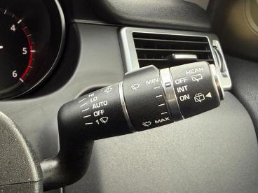 SPOTICAR Land Rover Discovery 2.0 Td4 Hse Auto 4wd Euro 6 (s/s) 5dr Used Car - Suv Diesel Black - Watford - 1200554648_5