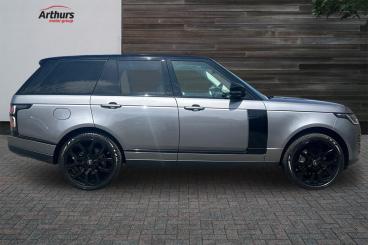 SPOTICAR Land Rover Range Rover 3.0 Sd V6 Vogue Auto 4wd Euro 6 (s/s) 5dr Used Car - Suv Diesel Grey - Oswestry - 1200618311_2