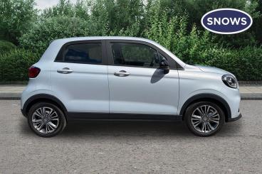 SPOTICAR Leapmotor T03 37.3kwh Auto 5dr Used Car - Saloon Electric Silver - Basingstoke - 1200605620_3