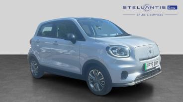 SPOTICAR Leapmotor T03 37.3kwh Auto 5dr Used Car - Saloon Electric Silver - Leicester - 1200623987_1