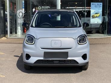 SPOTICAR Leapmotor T03 37.3kwh Auto 5dr Used Car - Saloon Electric Silver - Watford - 1200645620_2
