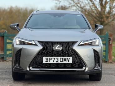 SPOTICAR Lexus Ux 2.0 250h F Sport Design E-cvt Euro 6 (s/s) 5dr Used Car - Suv Hybrid Silver - Balsall Common - 1200551292_5