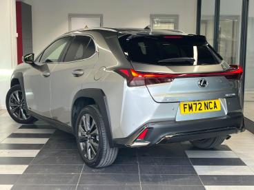 SPOTICAR Lexus Ux 2.0 250h F Sport E-cvt Euro 6 (s/s) 5dr Used Car - Suv Hybrid Silver - Peterborough - 1200622044_3