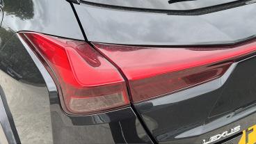 SPOTICAR Lexus Ux 2.0 250h F Sport E-cvt Euro 6 (s/s) 5dr Used Car - Suv Hybrid Black - Maidstone - 1200636815_5