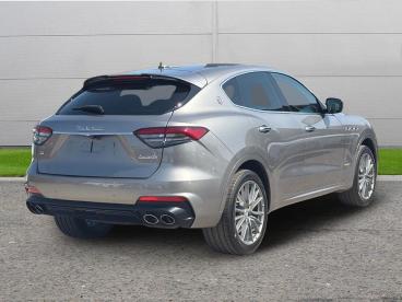 SPOTICAR Maserati Levante 3.0 V6 Gransport Zf 4wd Euro 6 (s/s) 5dr Used Car - Suv Petrol Grey - Selby - 1200618632_5