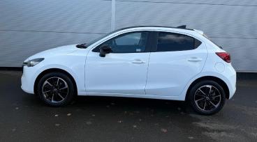SPOTICAR Mazda 2 1.5 E-skyactiv G Mhev Homura Aka Euro 6 (s/s) 5dr Used Car - City Car Petrol White - Darlington - 1200541974_4