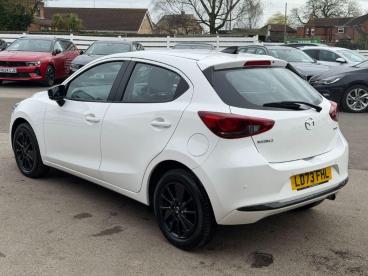 SPOTICAR Mazda 2 1.5 E-skyactiv G Mhev Homura Euro 6 (s/s) 5dr Used Car - City Car Petrol White - Billinghay - 1200586288_2