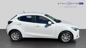 SPOTICAR Mazda 2 1.5 Skyactiv-g Se Euro 6 (s/s) 5dr Used Car - City Car Petrol White - Leicester - 1200598335_2