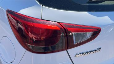 SPOTICAR Mazda 2 1.5 Skyactiv-g Se Euro 6 (s/s) 5dr Used Car - City Car Petrol White - Leicester - 1200598335_5