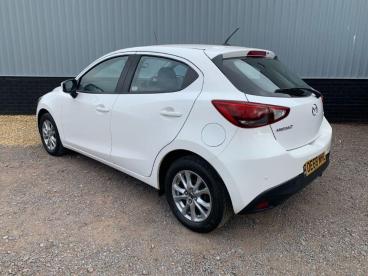 SPOTICAR Mazda 2 1.5 Skyactiv-g Se-l Nav+ Euro 6 (s/s) 5dr Used Car - City Car Petrol White - Tiverton - 1200624665_5