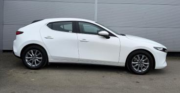 SPOTICAR Mazda 3 2.0 E-skyactiv-g Mhev Se-l Lux Euro 6 (s/s) 5dr Used Car - Saloon Petrol White - Darlington - 1200585437_4