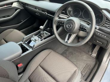 SPOTICAR Mazda 3 2.5 E-skyactiv-g Mhev Exclusive-line Euro 6 (s/s) Used Car - Saloon Petrol Grey - Lincoln - 1200641695_5