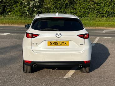 SPOTICAR Mazda Cx-5 2.0 Skyactiv-g Sport Nav+ Auto Euro 6 (s/s) 5dr Used Car - Suv Petrol White - Kidlington - 1200598247_5
