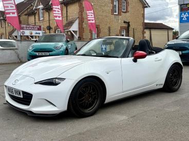 SPOTICAR Mazda Mx5 1.5 Skyactiv-g Icon Euro 6 2dr Used Car - Saloon Petrol White - Chippenham - 1200627380_3