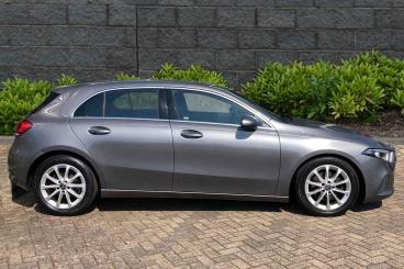 SPOTICAR Mercedes A Class Classe A 2.0 A200d Sport (executive) 8g-dct Euro 6 (s/s) 5d Used Car - Saloon Diesel Grey - Rugby - 1200610697_3