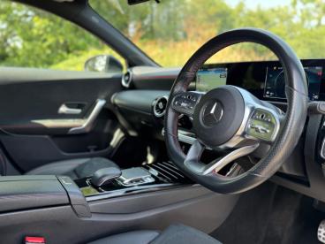 SPOTICAR Mercedes A Class Classe A 1.5 A180d Amg Line 7g-dct Euro 6 (s/s) 4dr Used Car - Saloon Diesel Black - Balsall Common - 1200613336_2