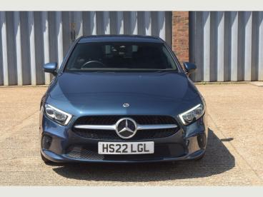 SPOTICAR Mercedes A Class Classe A 1.3 A200 Sport Edition (executive) 7g-dct Euro 6 ( Used Car - Saloon Petrol Blue - Pulborough - 1200619097_2