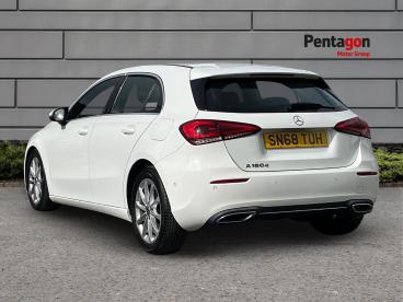SPOTICAR Mercedes A Class Classe A 1.5 A180d Sport (executive) 7g-dct Euro 6 (s/s) 5d Used Car - Saloon Diesel White - Lincoln - 1200632320_2