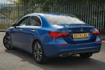 SPOTICAR Mercedes A Class Classe A 1.3 A180h Mhev Sport (executive) 7g-dct Euro 6 (s/ Used Car - Saloon Hybrid Blue - Bromsgrove - 1200634789_3