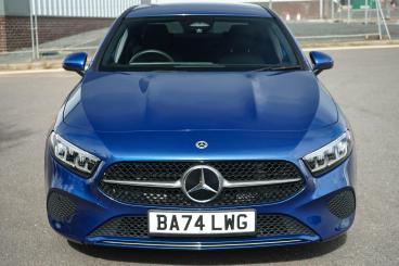 SPOTICAR Mercedes A Class Classe A 1.3 A180h Mhev Sport (executive) 7g-dct Euro 6 (s/ Used Car - Saloon Hybrid Blue - Bromsgrove - 1200634789_4